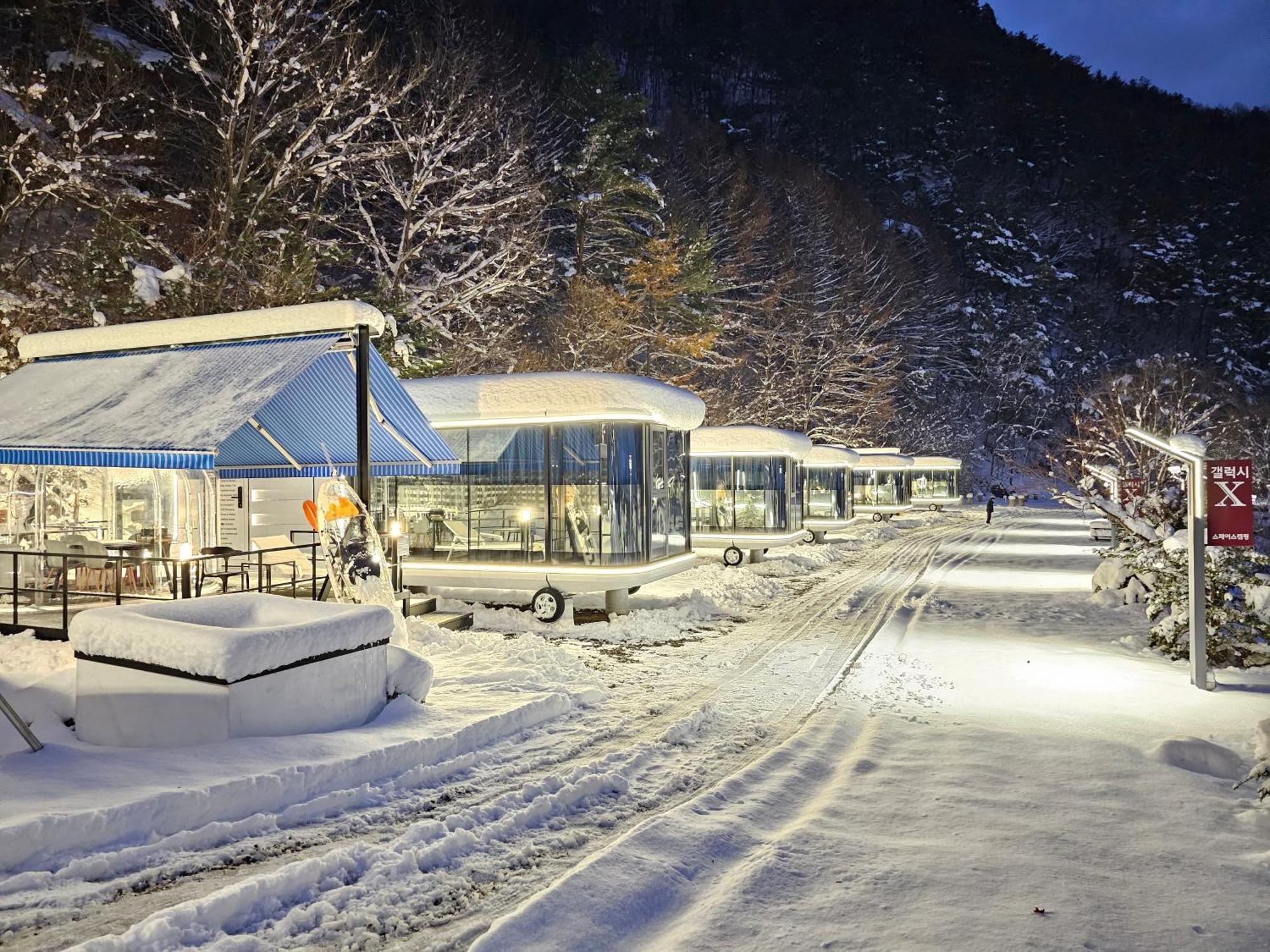 Galaxy X Hotel Type Caravan Glamping & Pension 平昌郡 エクステリア 写真